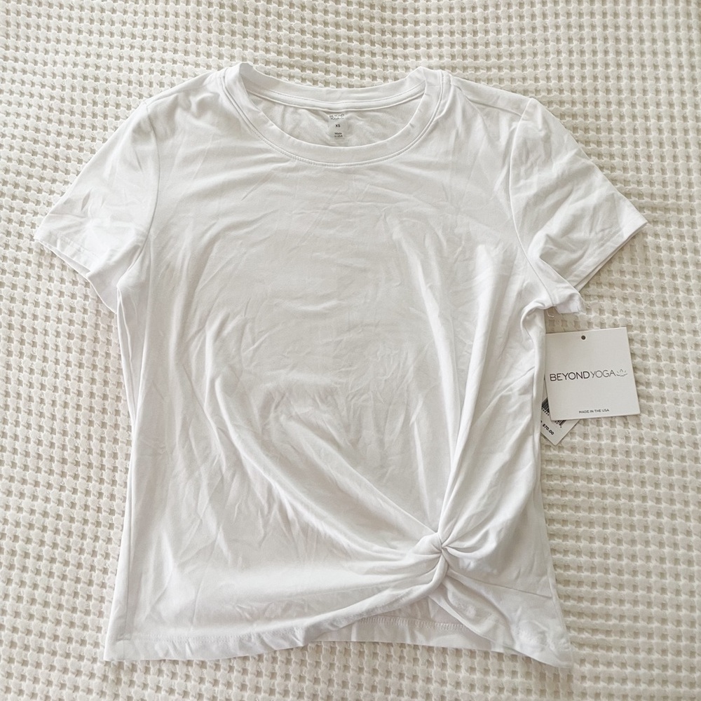 NWT Beyond Yoga Twisted Tee
